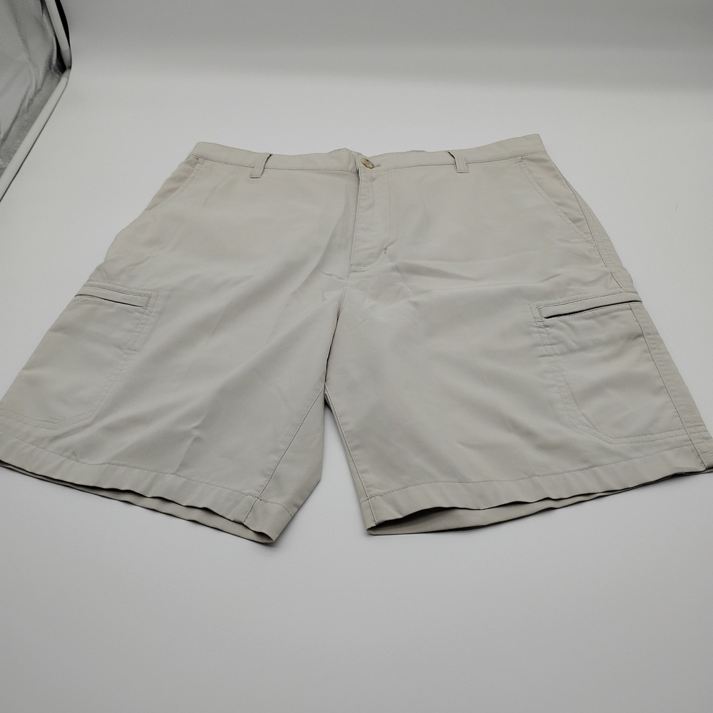 Chaps Golf Mens Size 34 Khaki Performance Cargo Shorts Stretch Tan A0073